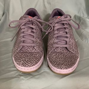 Nike sneakers in excellent condition